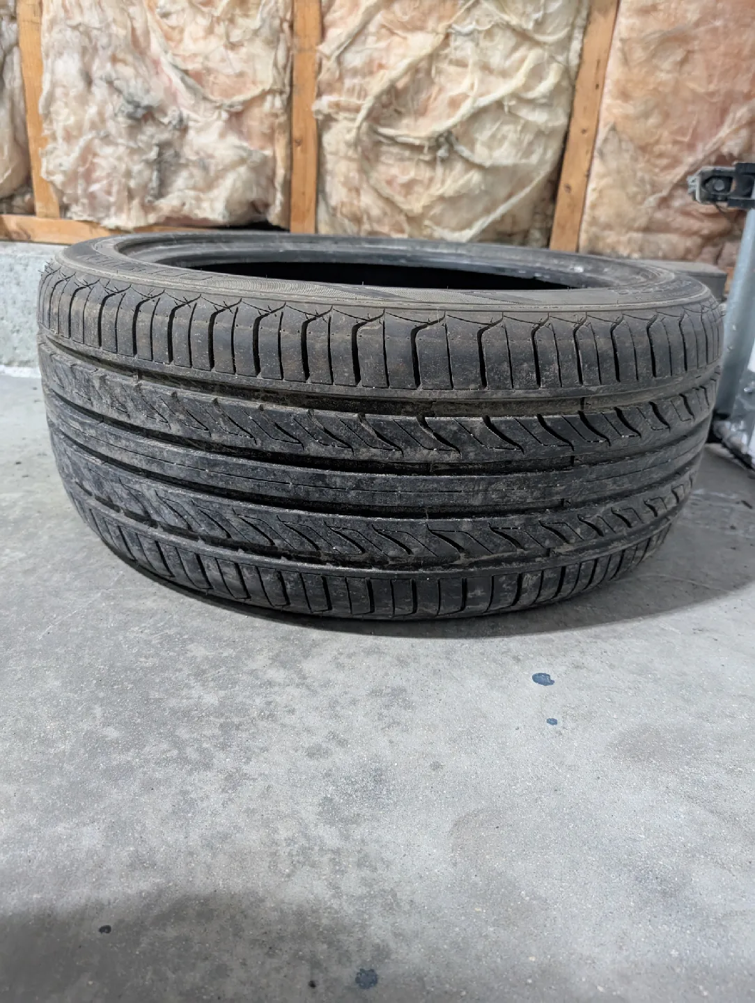 (1)-235/45ZR18 Century UPH All Weather Tire image indicator(6)