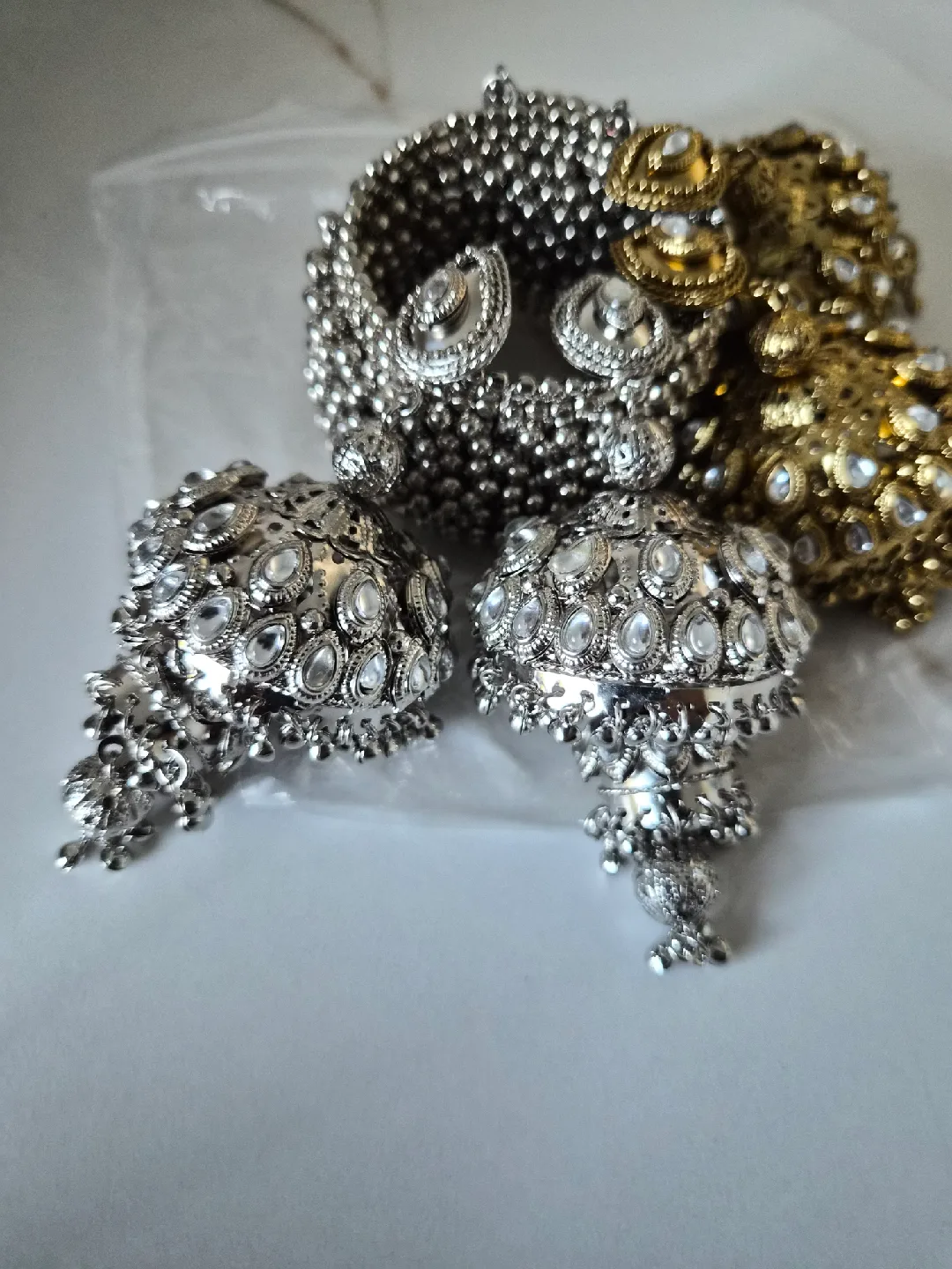 Gold Jhumka Earrings & Bangle Set image indicator(6)