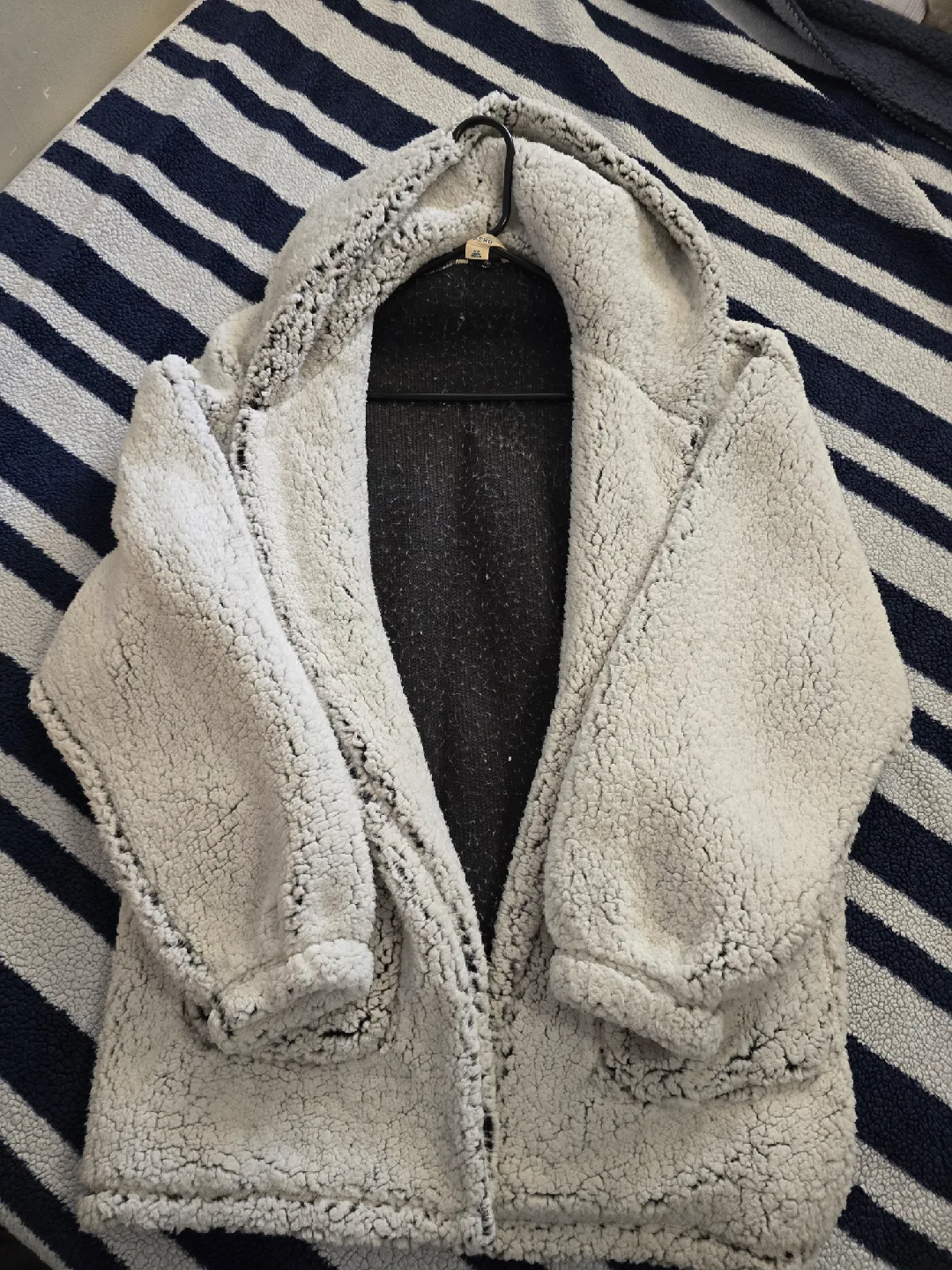 Aero Fuzzy Sherpa Hooded Jacket thumbnail