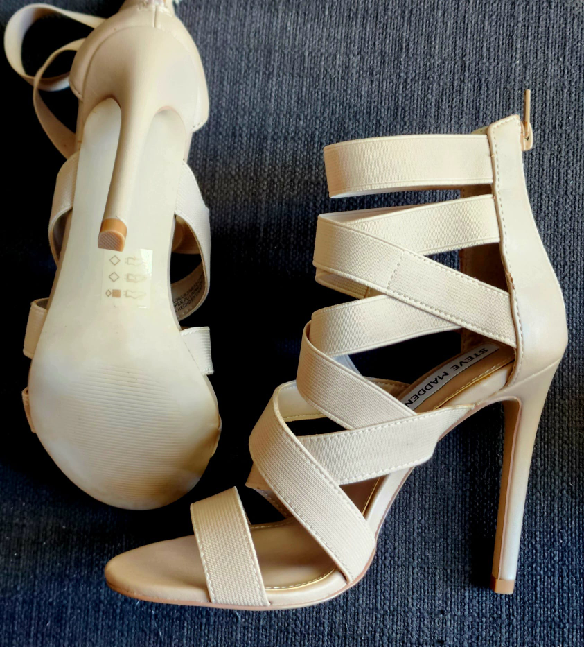 Steve Madden Strive Heels - Size 6 - photo 2
