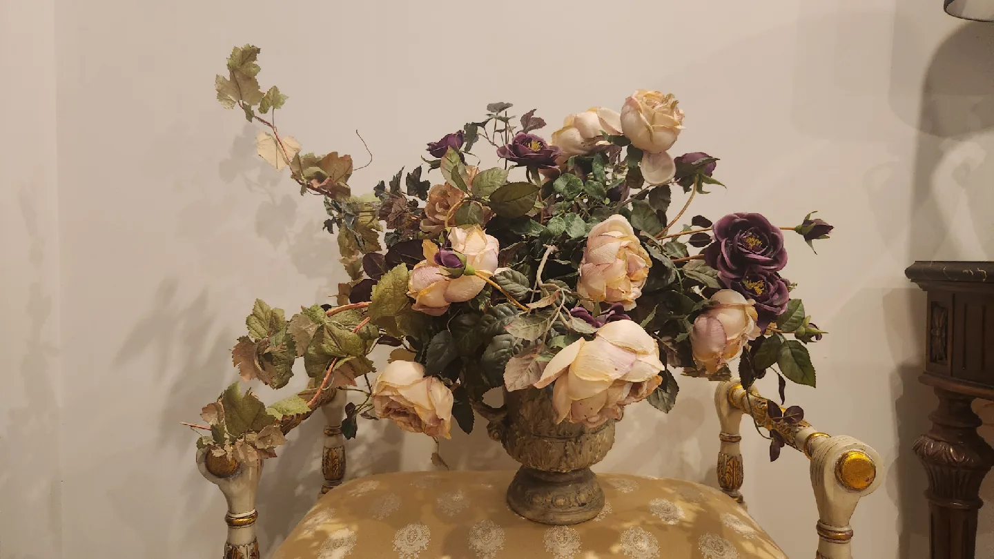 Floral Arrangement image indicator(2)