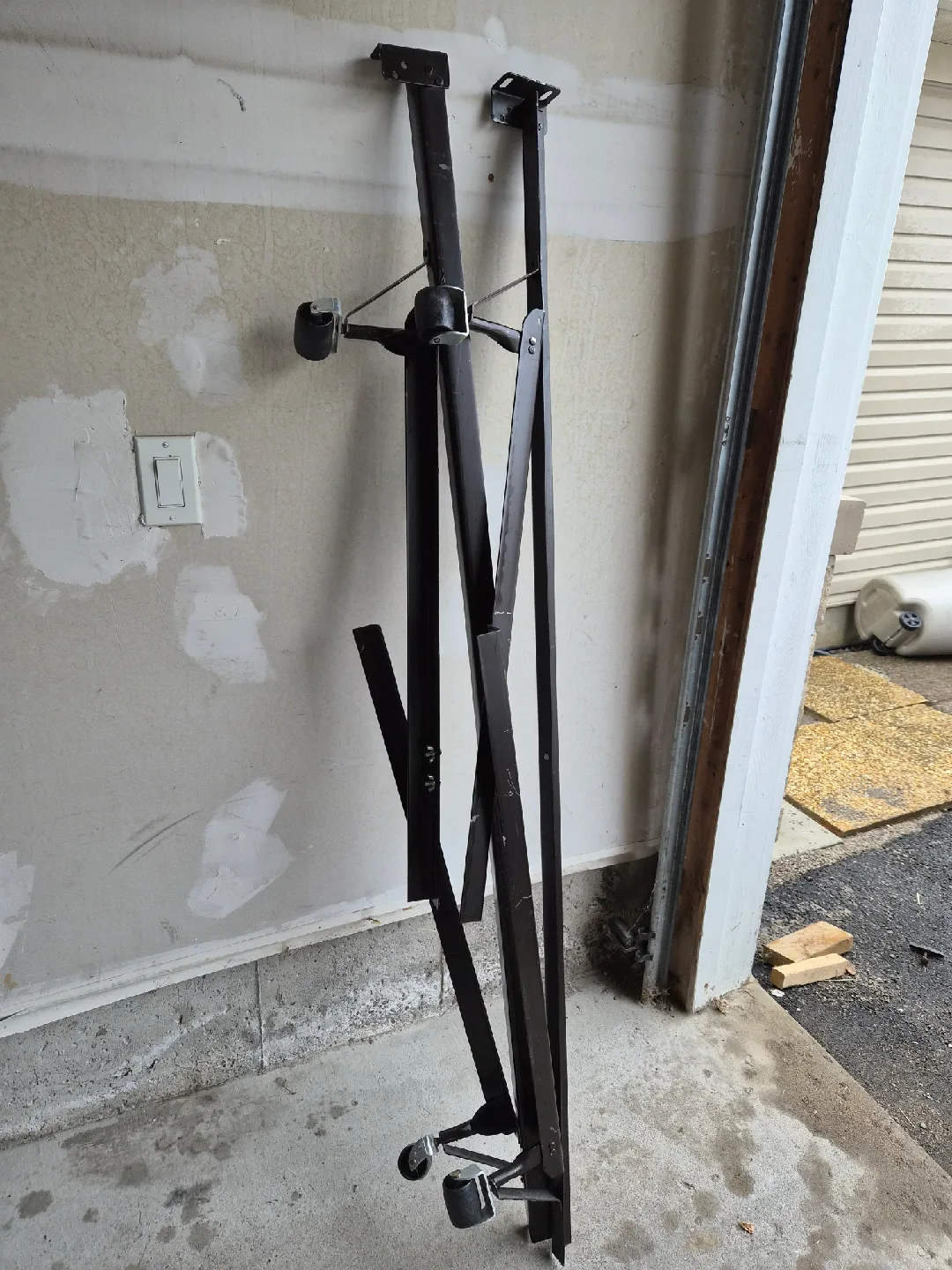 queen size Mattress box and box rail image indicator(2)