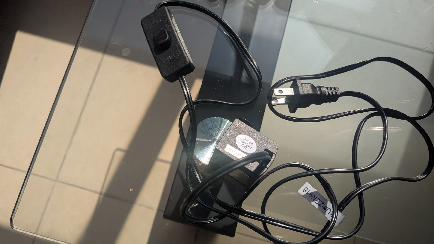 Tabletop Water Fountain with Leaf Design image indicator(5)