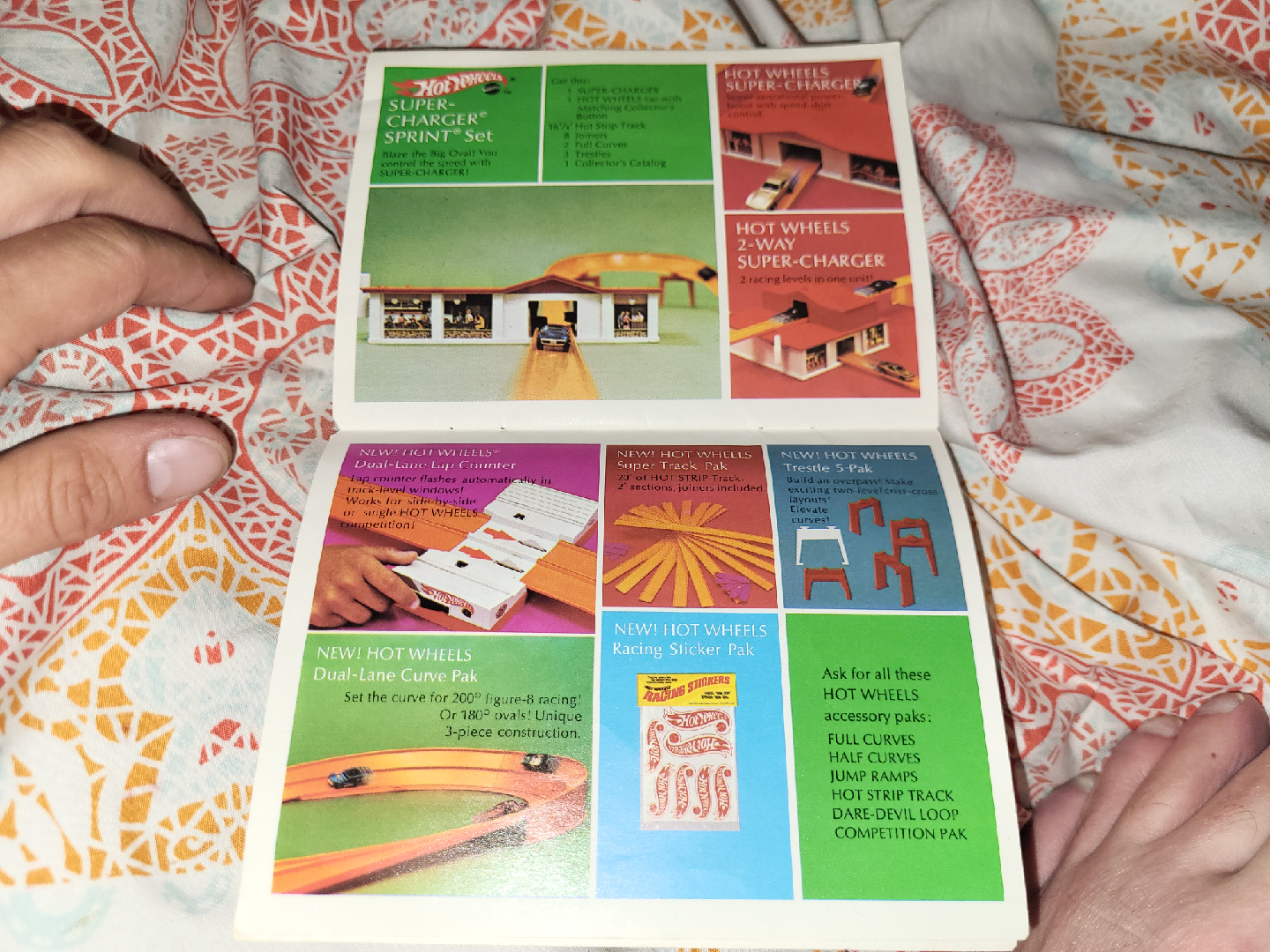 Vintage Hot Wheels Track Sets & Cars - photo 2