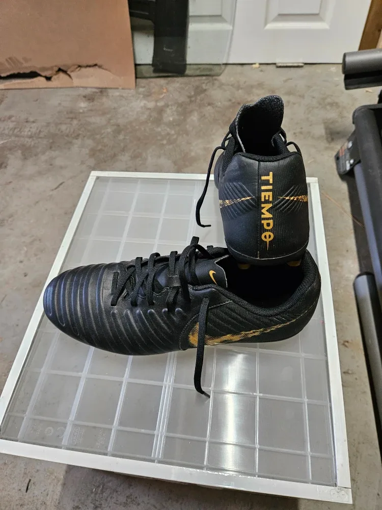 Nike Tiempo Soccer Cleats - Black & Gold image indicator(4)