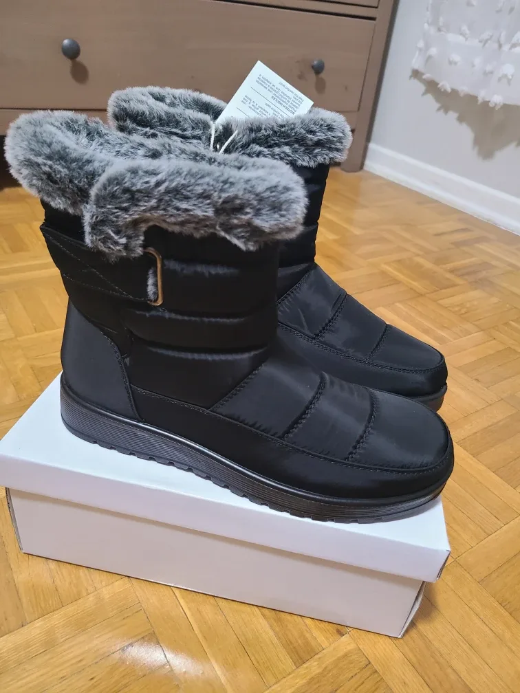 Women's Black Winter Boots - sz 9 image indicator(8)
