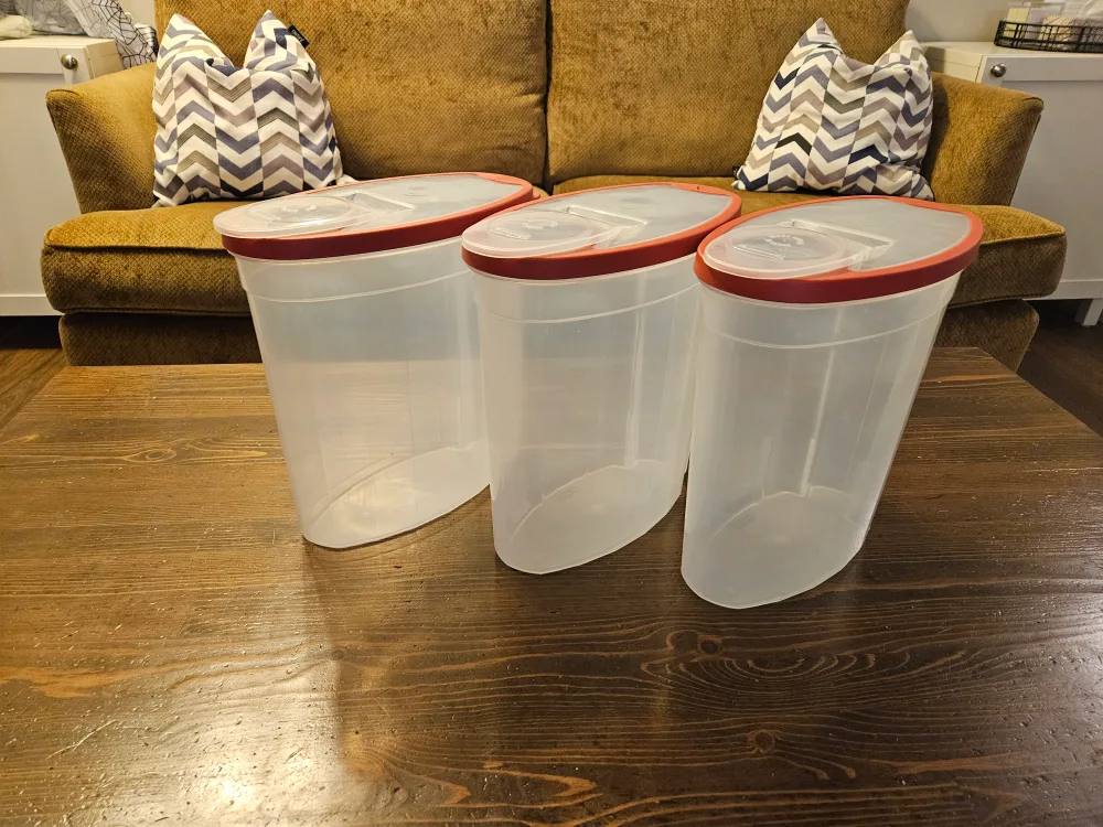 Rubbermaid Easy Find Lid Food Storage Containers
