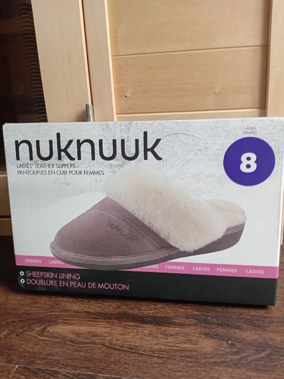 nuknuuk Ladies' Leather Slippers - Size 8