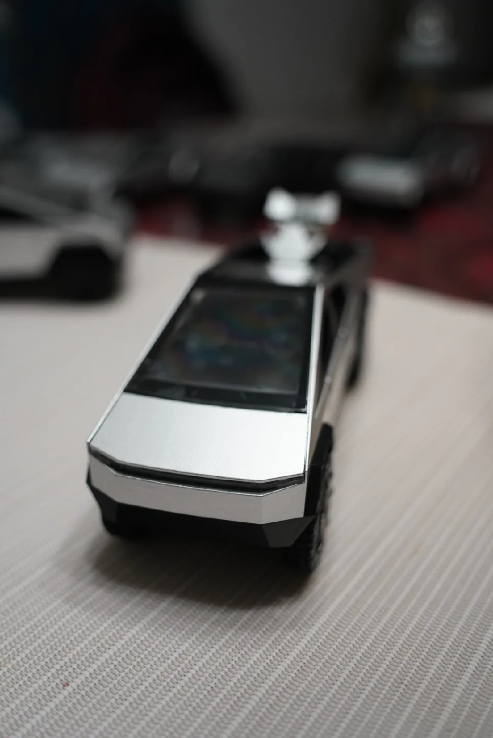 1:32 Cybertruck image indicator(2)