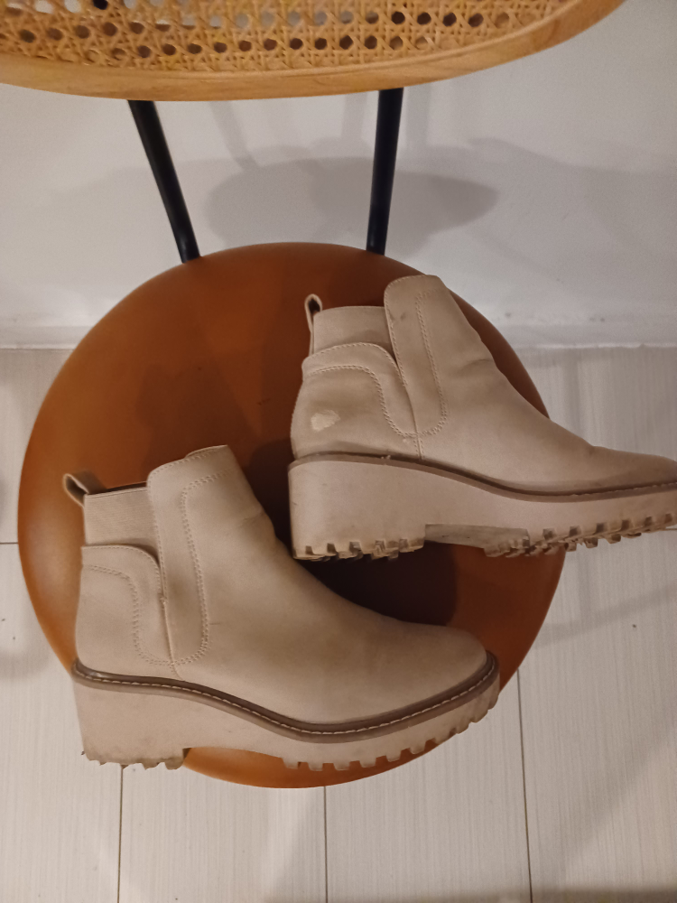 Blondo Beige Suede Ankle Boots, Size 8 - photo 3