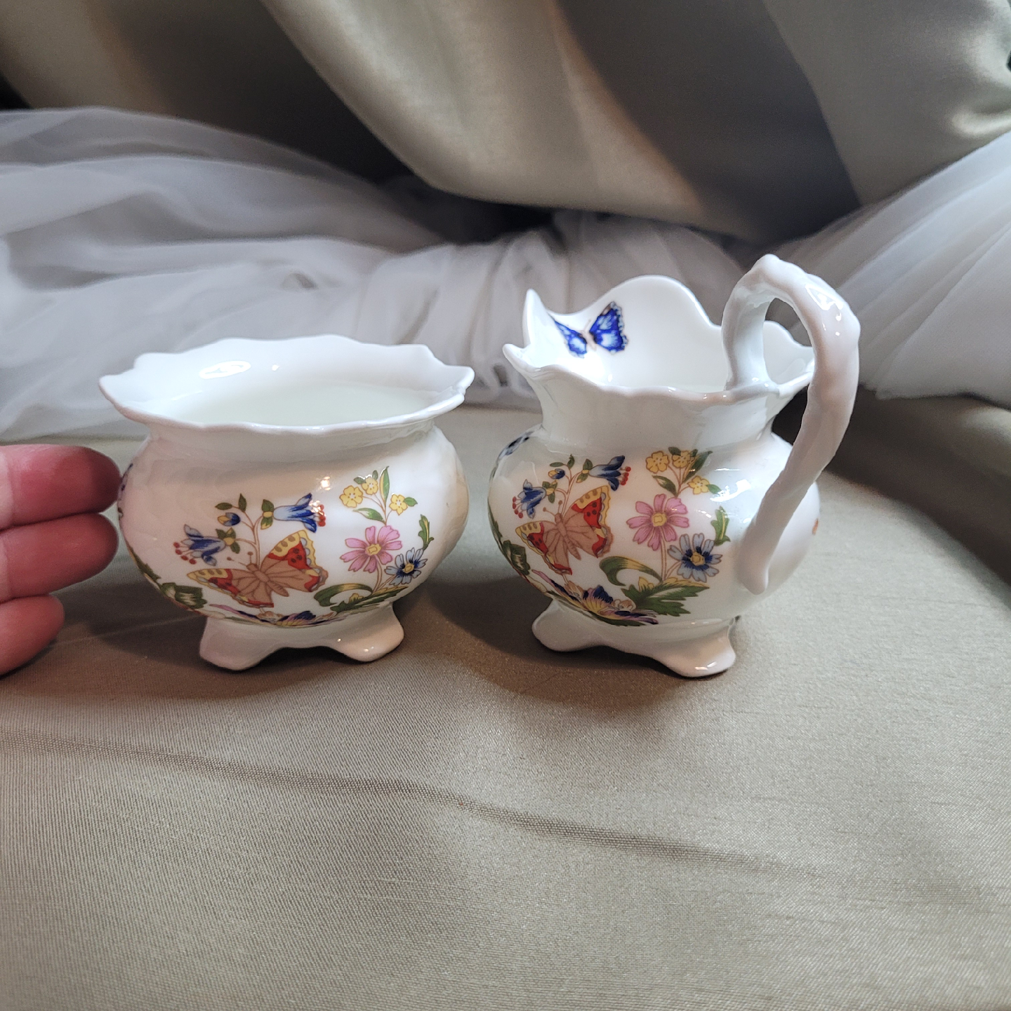 Aynsley Bone China Creamer & Sugar Set - Green Cottage...