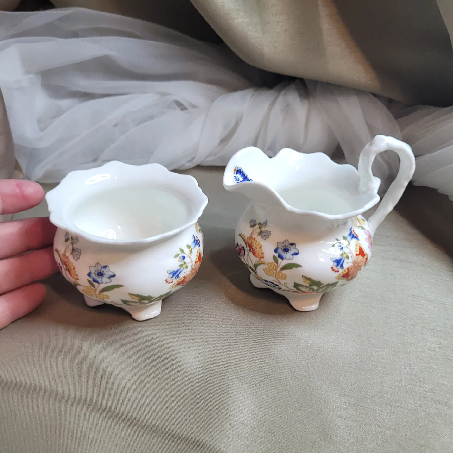 Aynsley Bone China Creamer & Sugar Set - Green Cottage... image indicator(8)