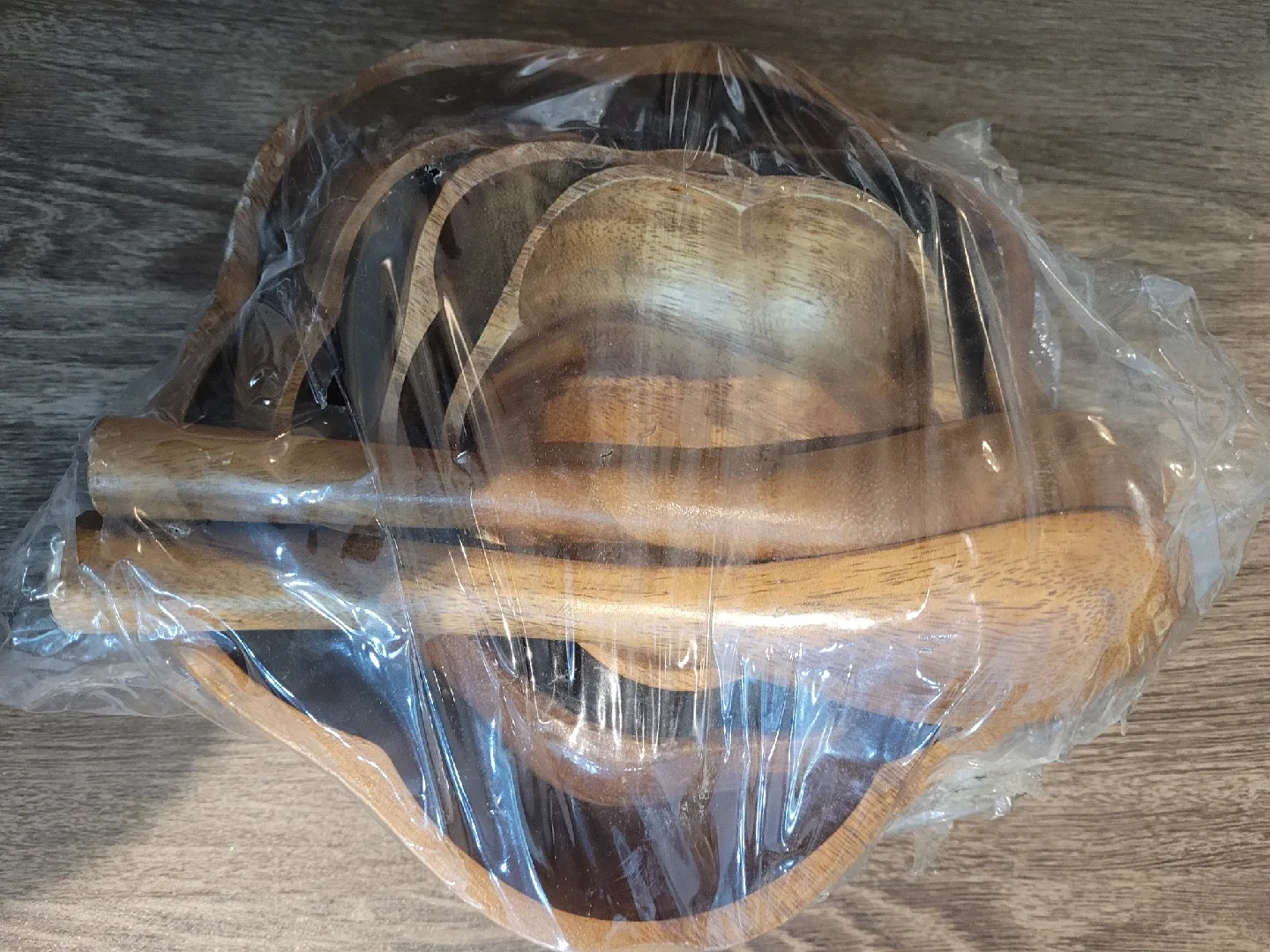 New Acacia Wood Salad Bowl Set thumbnail