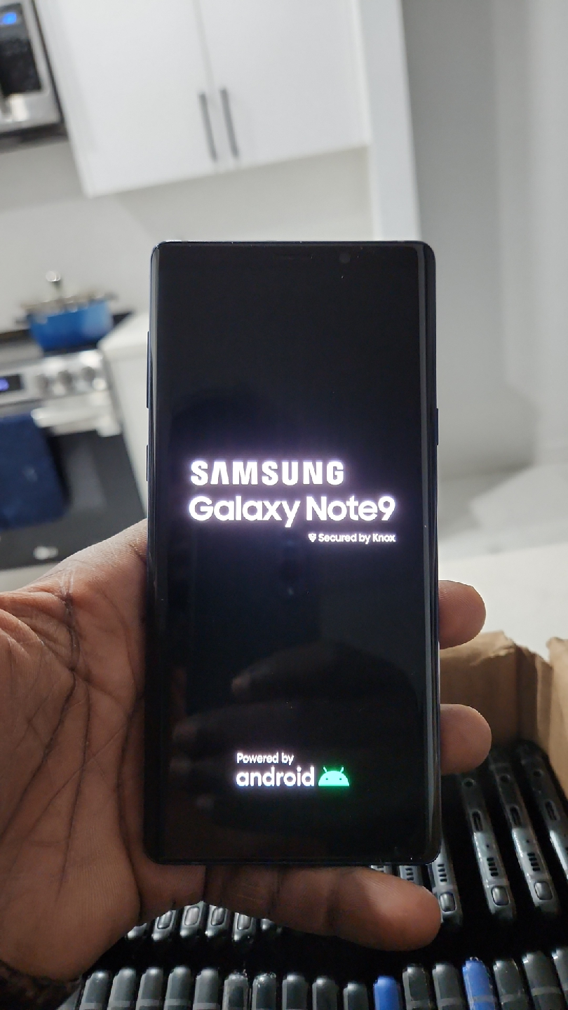 Samsung Galaxy Note 9 - 128GB Storage unlocked Great Condition! - photo 3