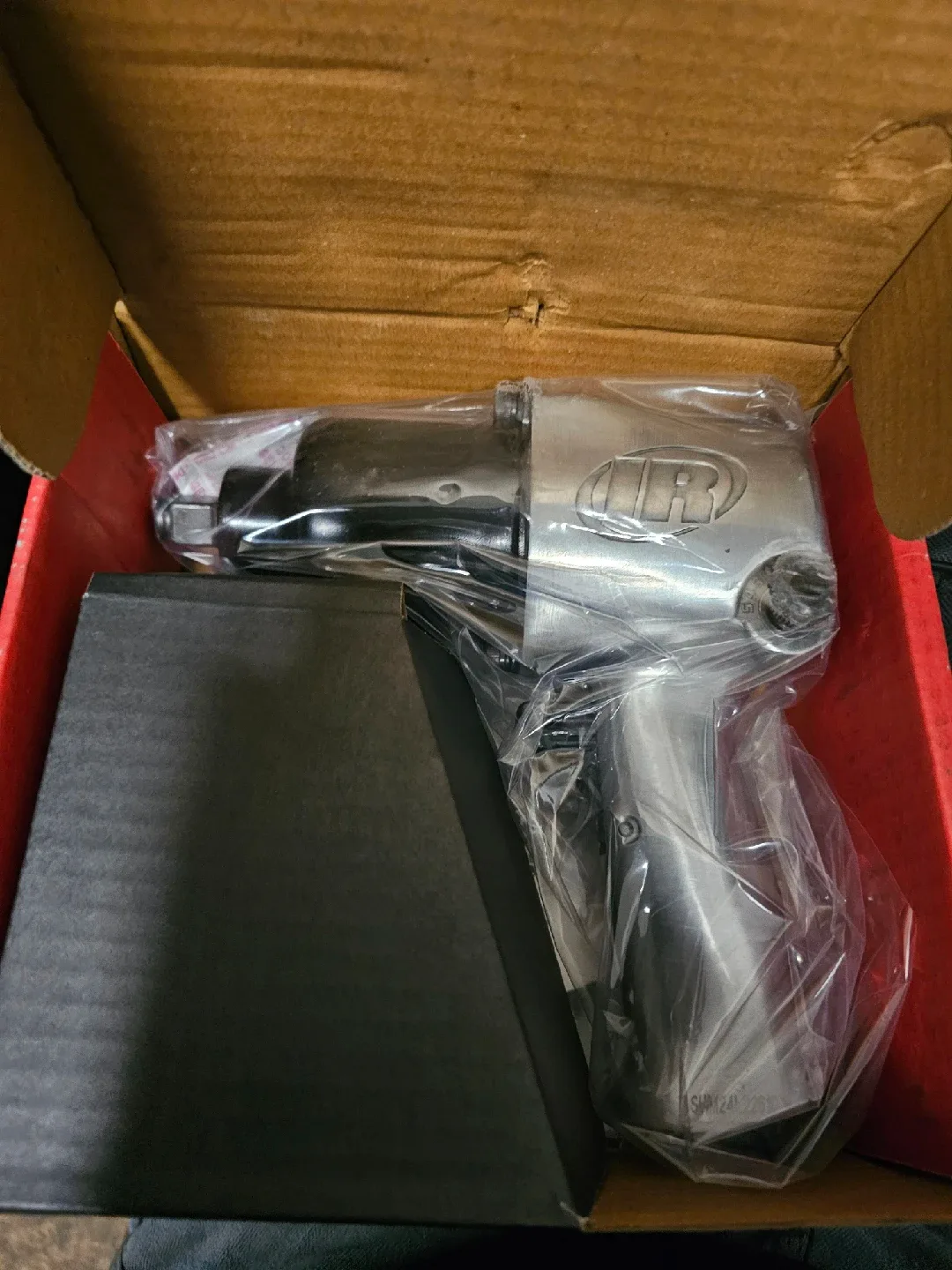 Ingersoll Rand 231C 1/2" Drive Impact Wrench - NEW image indicator(2)