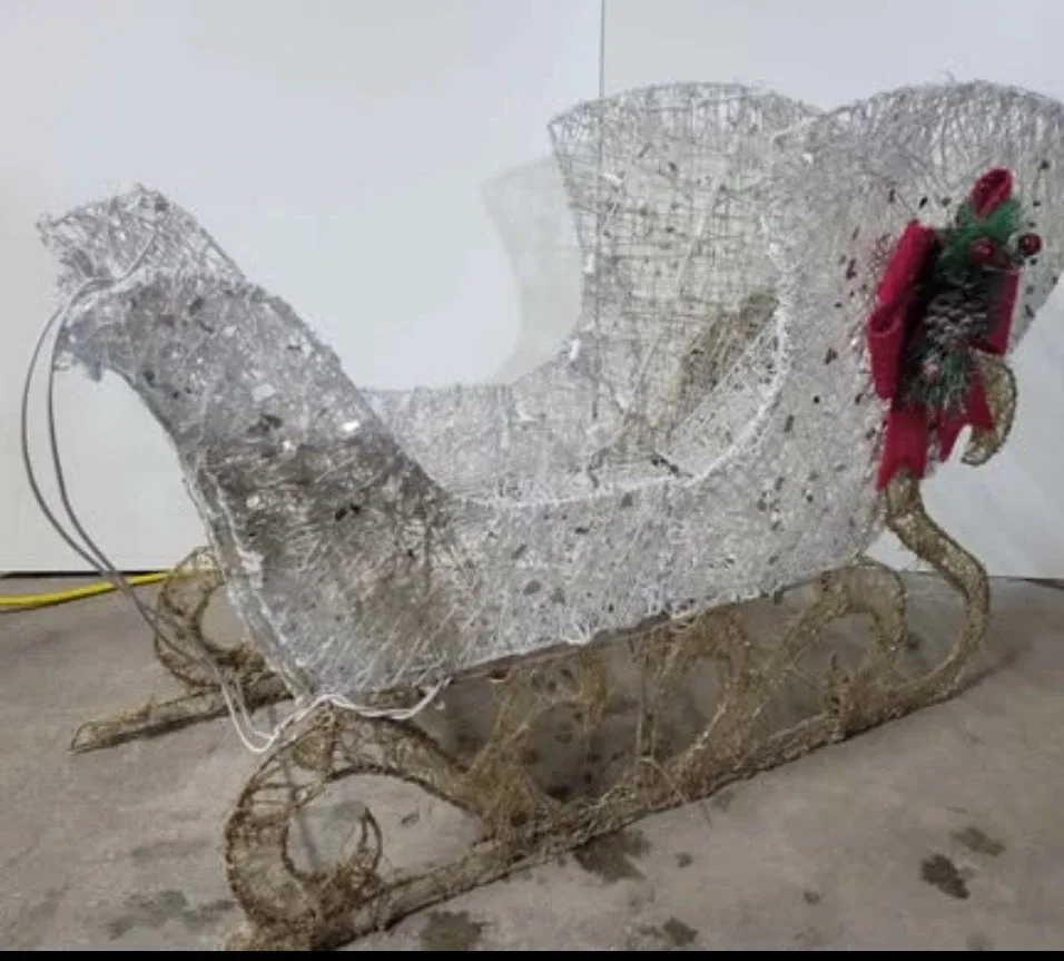 NOMA Pre-Lit LED Outdoor Holiday Lawn Decoration Set image indicator(3)