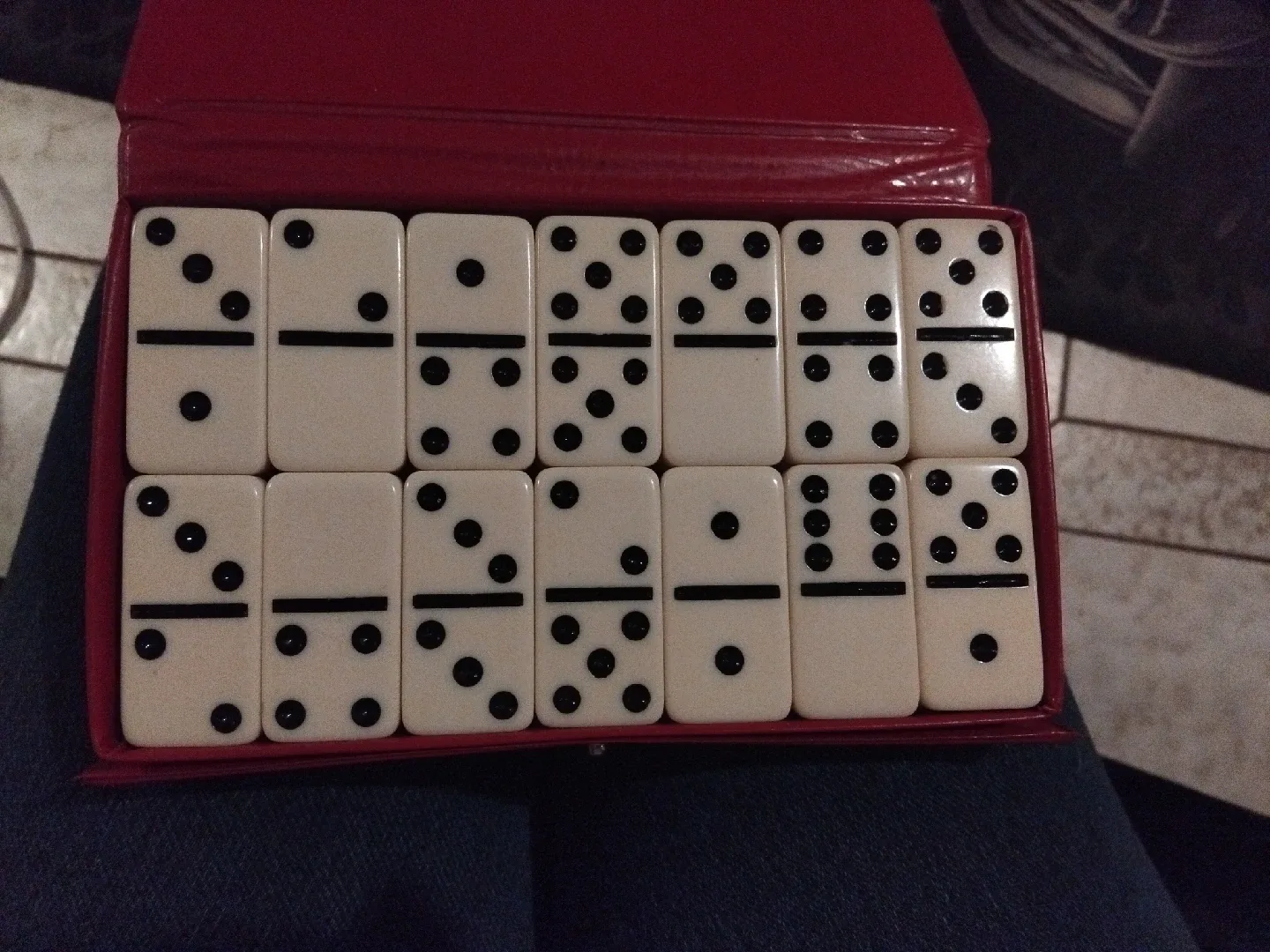 Domino by Cardinal Set image indicator(2)