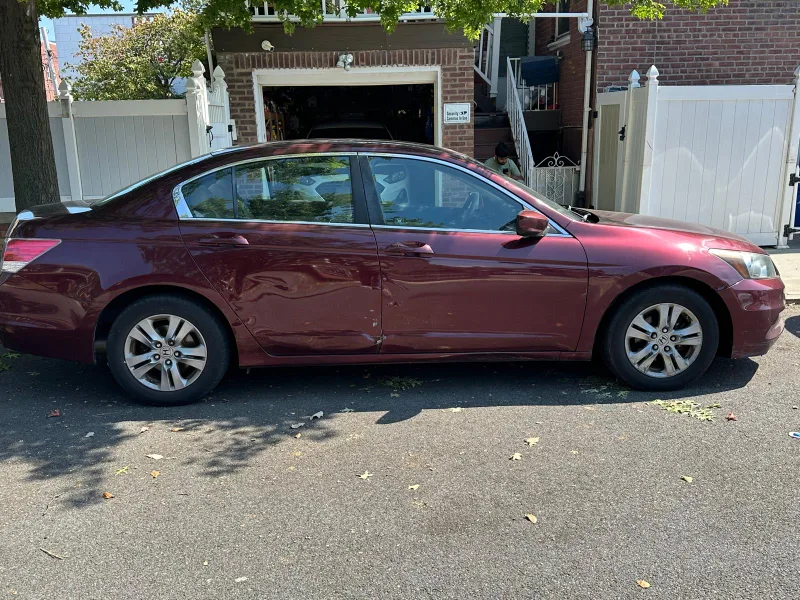 2012 Honda Accord Sedan LXP - Maroon image indicator(5)