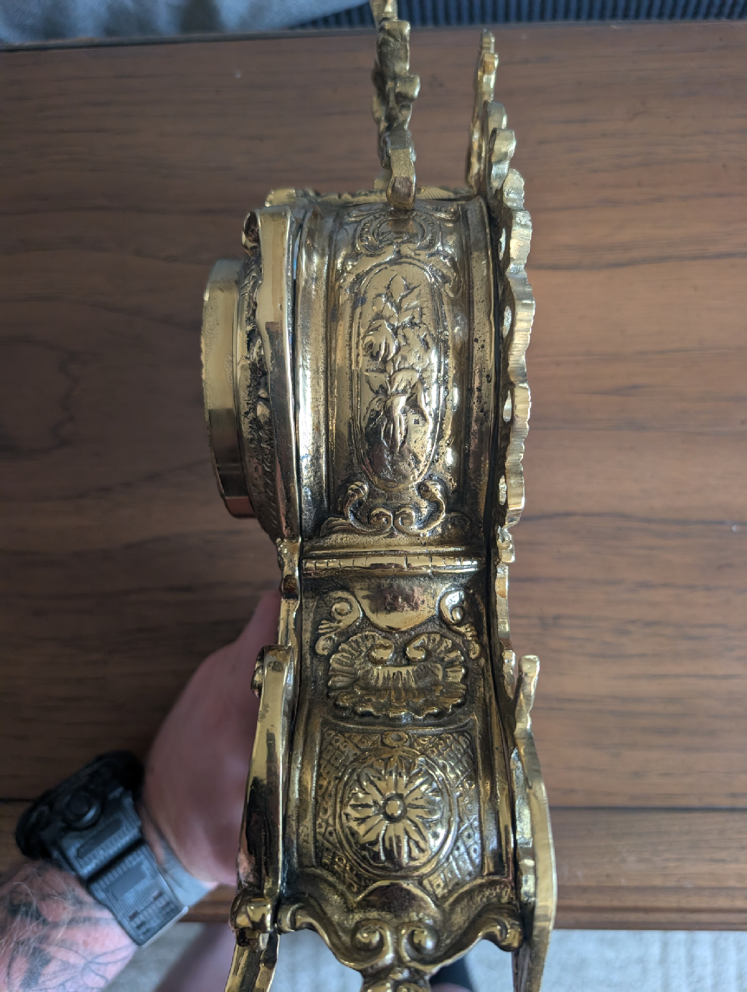 vintage working brass ornate mantel clock - photo 3