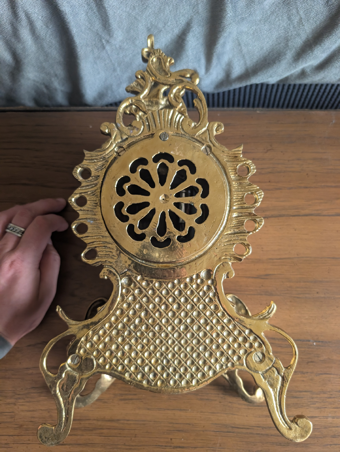 vintage working brass ornate mantel clock - photo 5