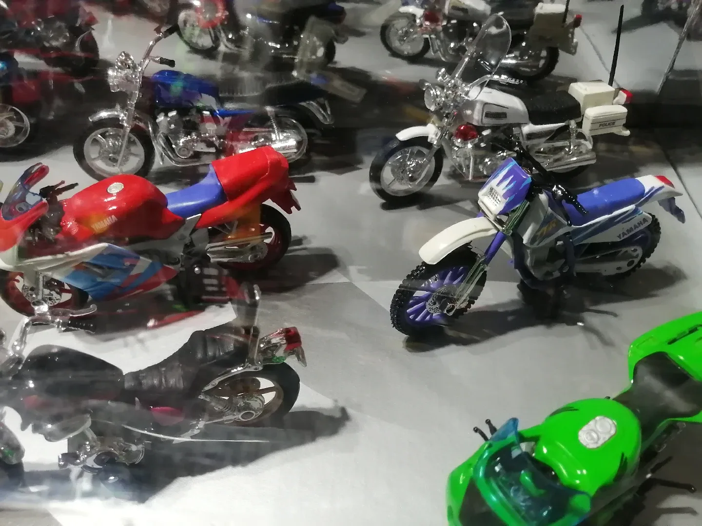 Maisto 1:18 Motorcycle Collection image indicator(4)