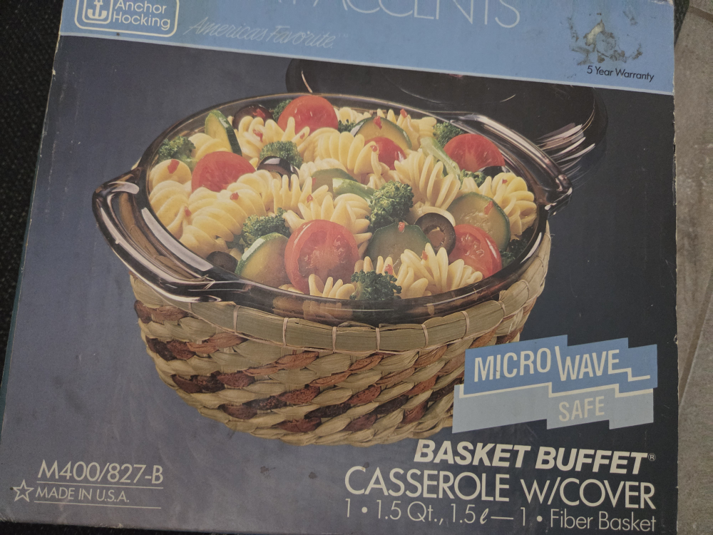 Anchor Hocking Basket Buffet Casserole w/Cover
