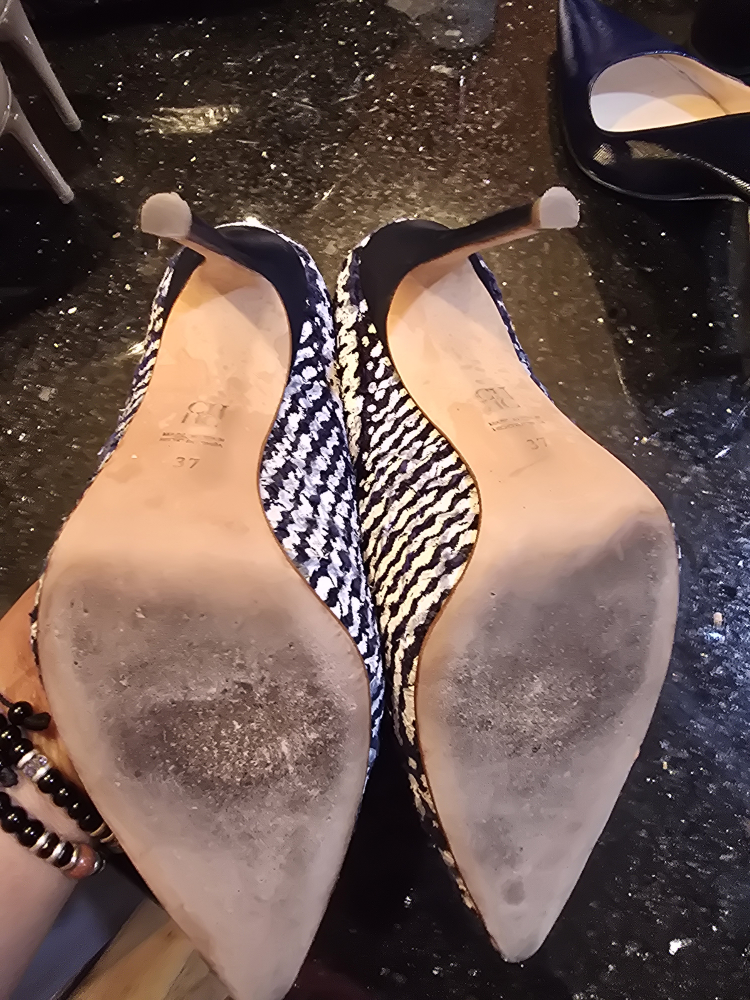 Carolina Herrera Heels - Size 37 - photo 4