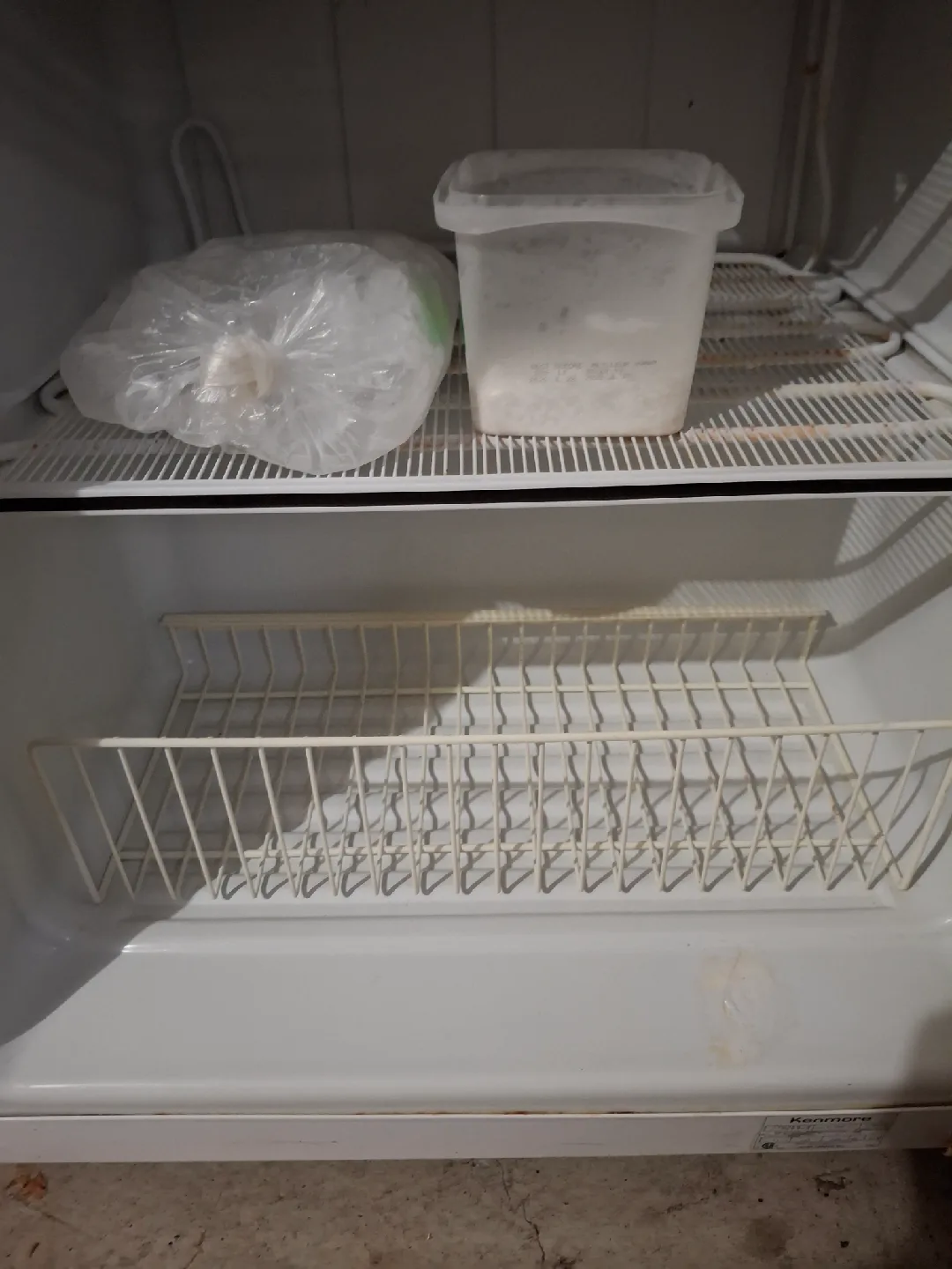 Kenmore White Freezer - 27" x 47"x27" image indicator(4)