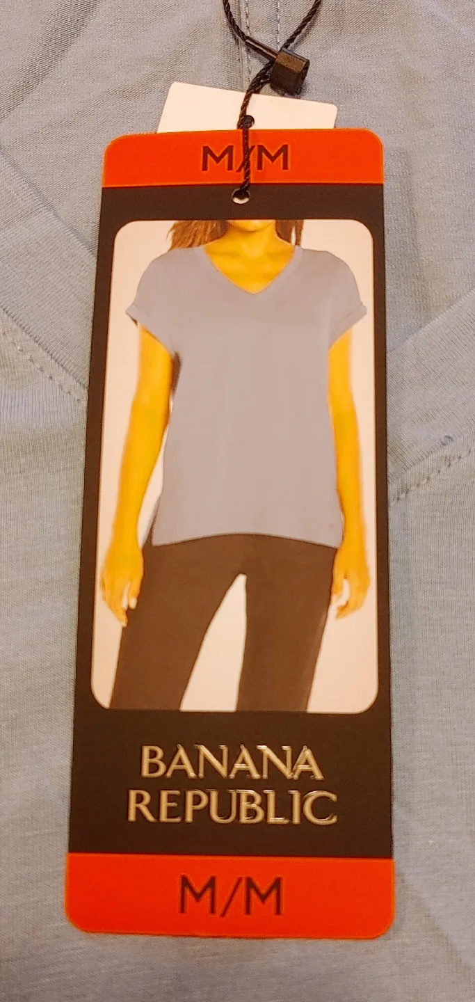 New Banana Republic T-Shirt - Size M image indicator(8)