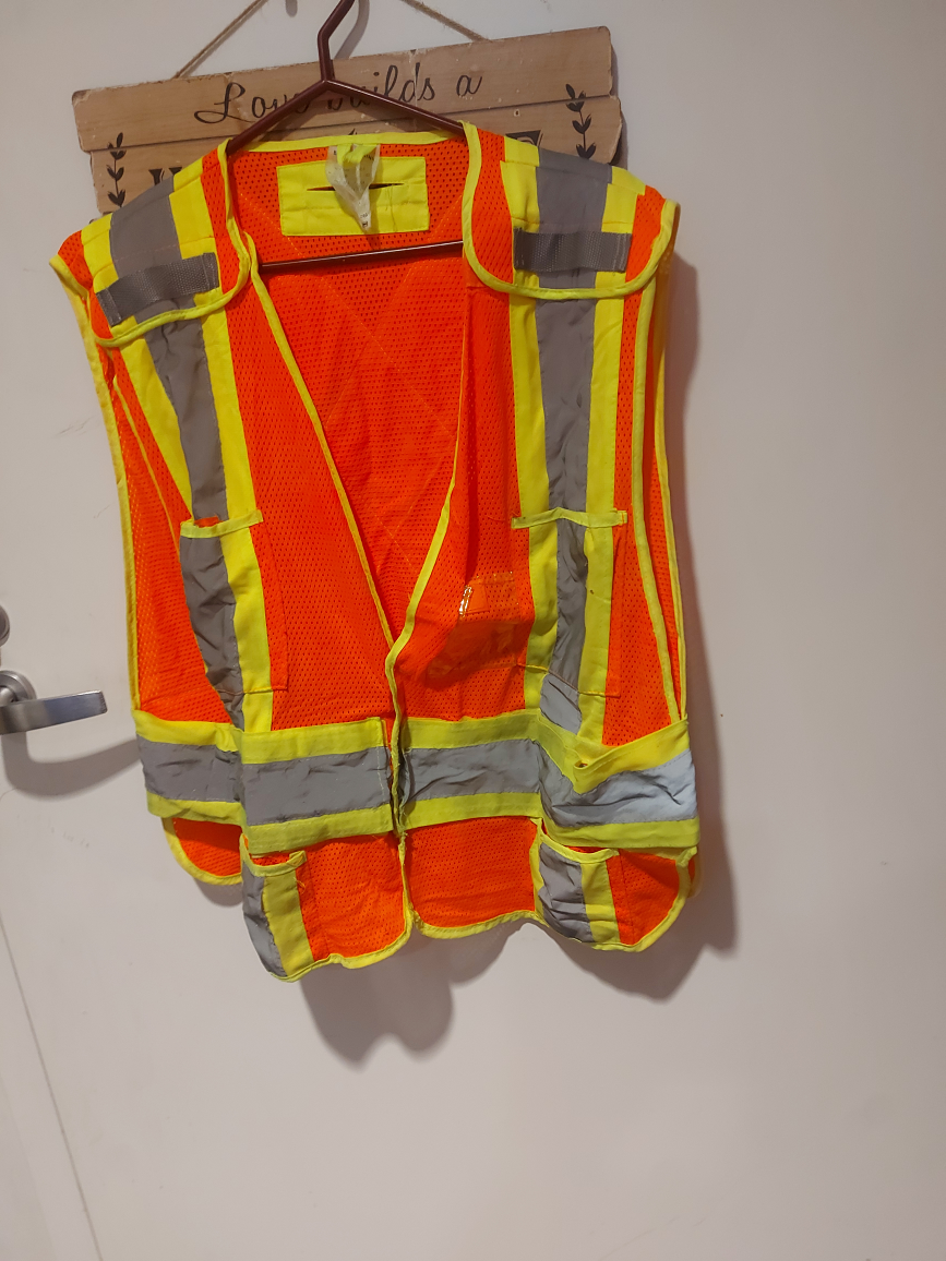 ***(PPE) HI-VIS WORK VEST*** - photo 2