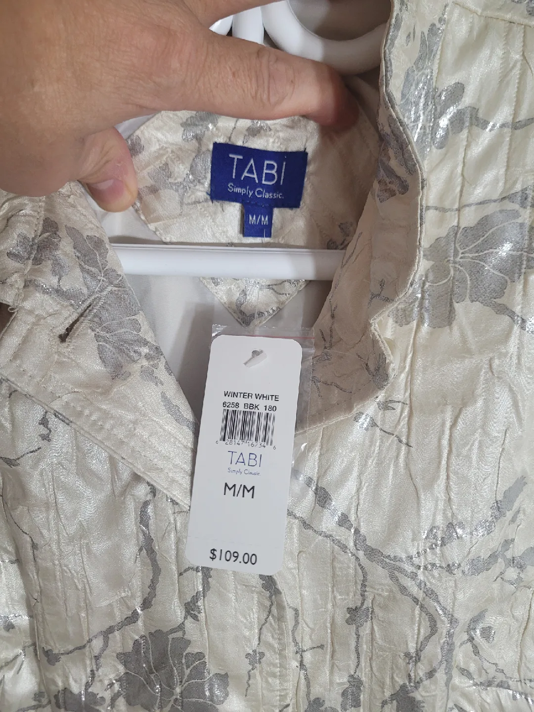 TABI Simply Classic Winter White Blazer - Size M image indicator(5)