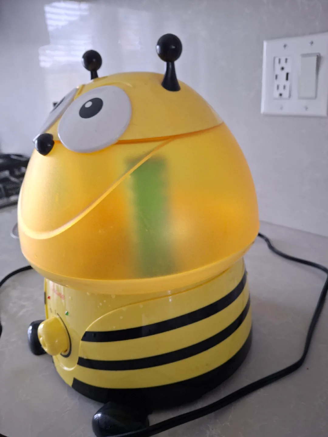 Crane Adorable Humidifier - Bumble Bee image indicator(2)