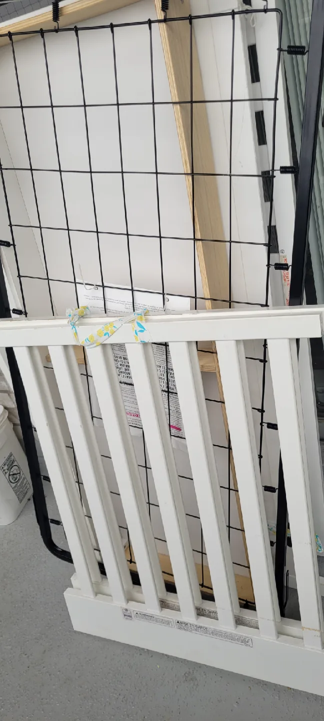 White Baby Crib image indicator(8)