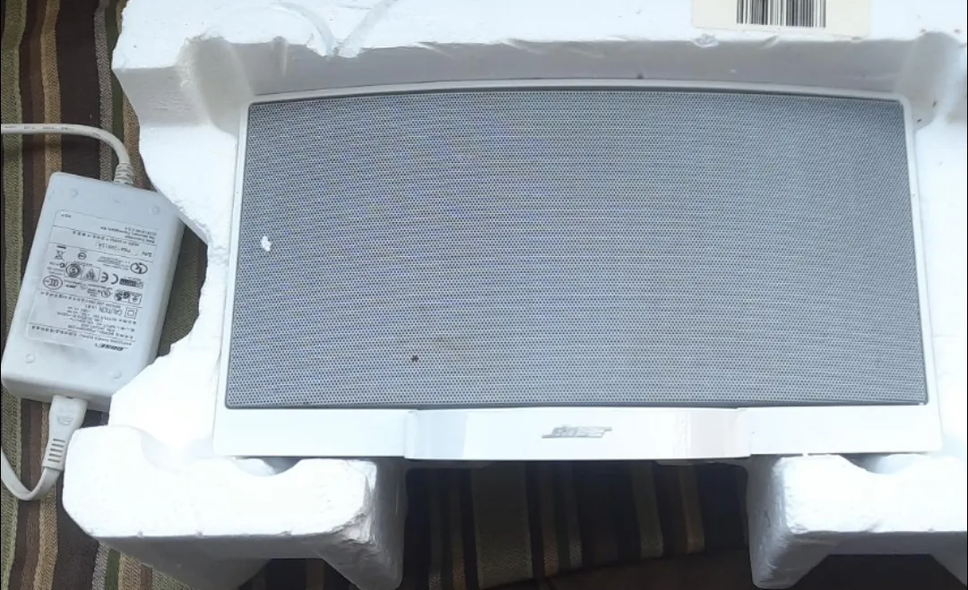 Bose SoundLink Air Wireless Speaker - White image indicator(3)