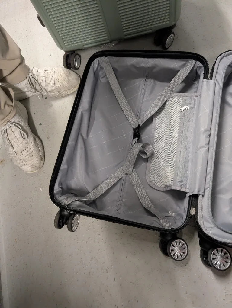 Travelpro Carry-On Expandable Spinner - Grey image indicator(6)