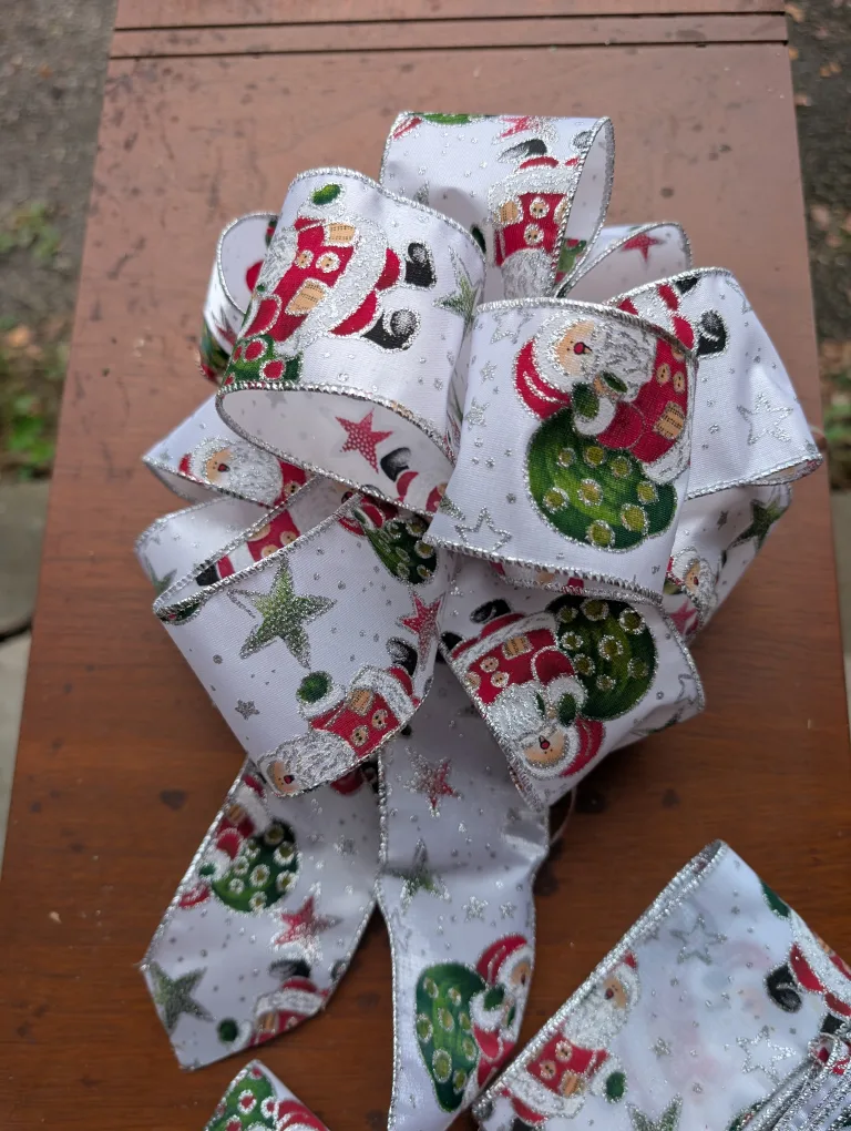 Christmas Ribbon Bows with Santa Design image indicator(2)