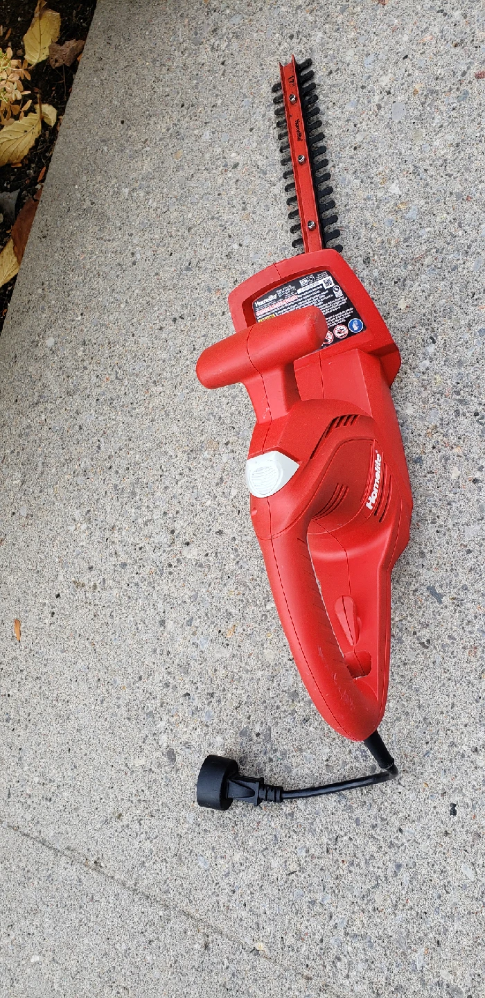 Homelite 17-Inch Electric Corded Hedge Trimmer