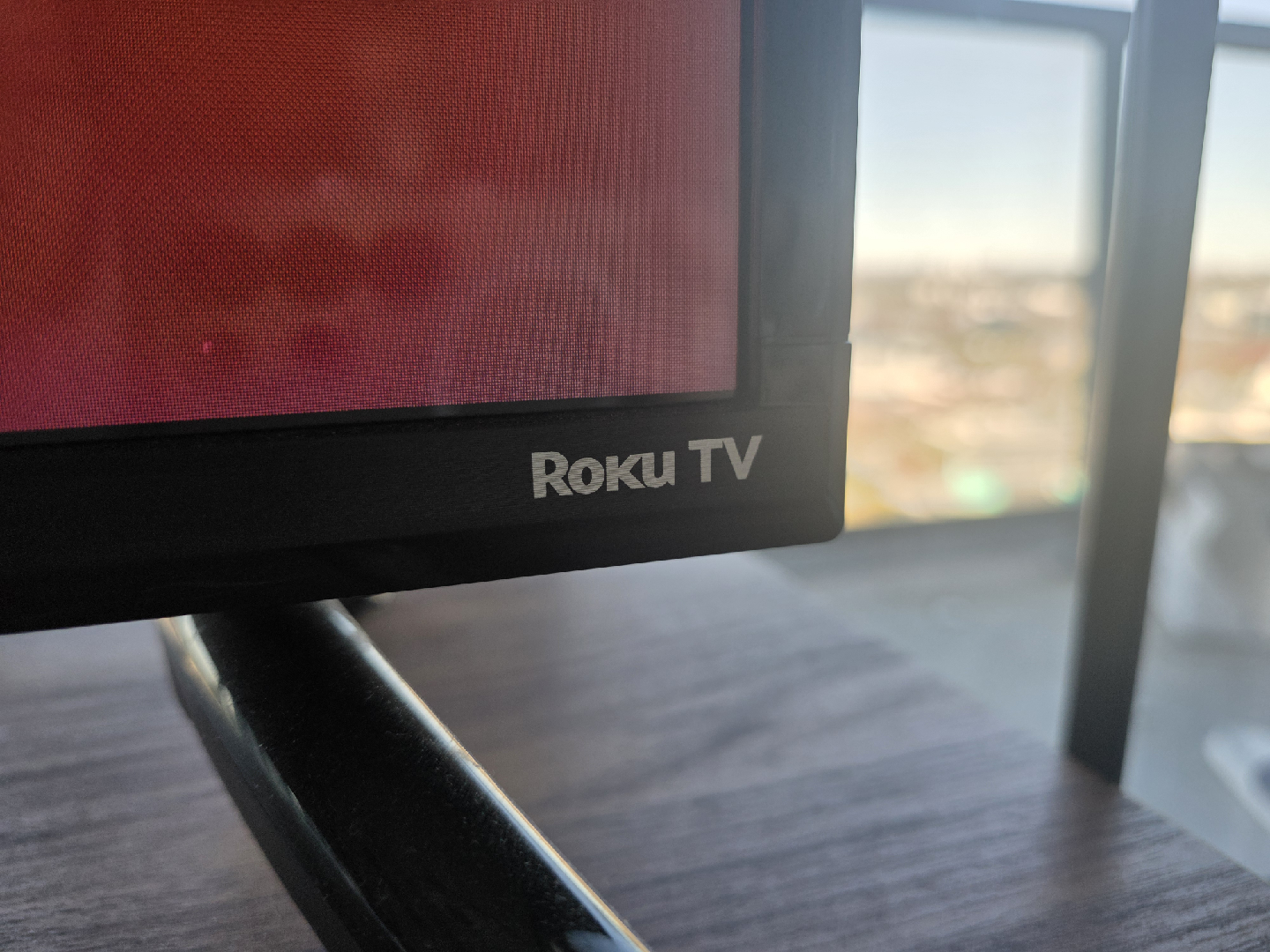 Roku tv 55” UHD TV RTRU5528 - photo 2