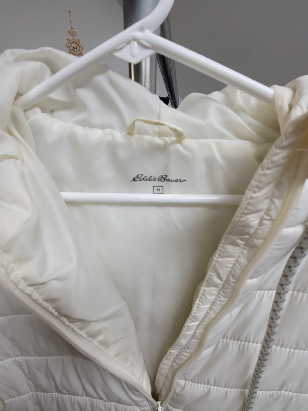 Eddie Bauer White Puffer Jacket - Size M - photo 4