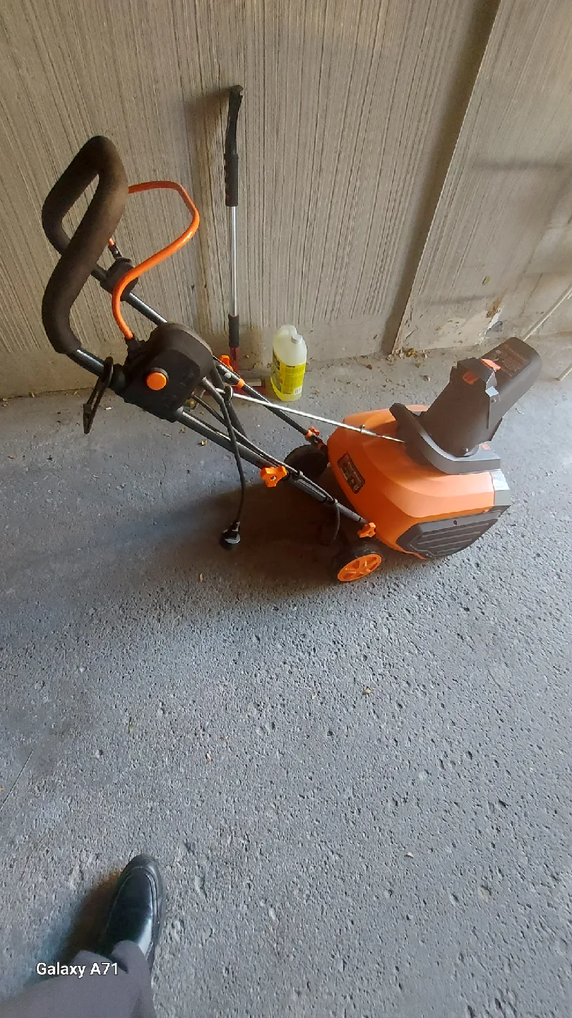 WEN Snow Blaster 18" Electric Snow Thrower image indicator(3)