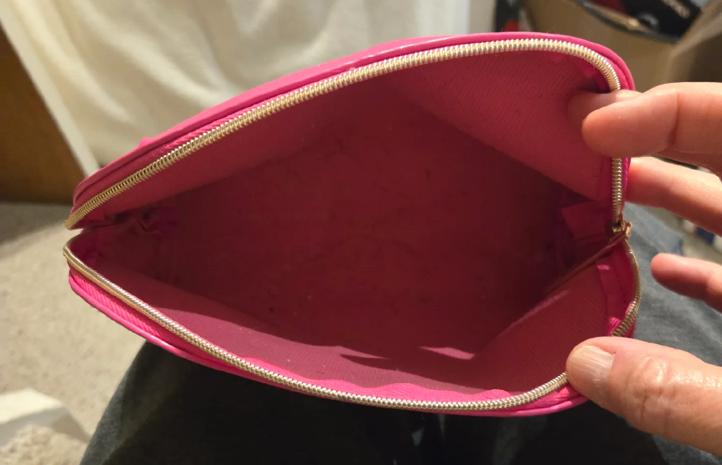 Lancôme Pink Cosmetic Bag image indicator(2)