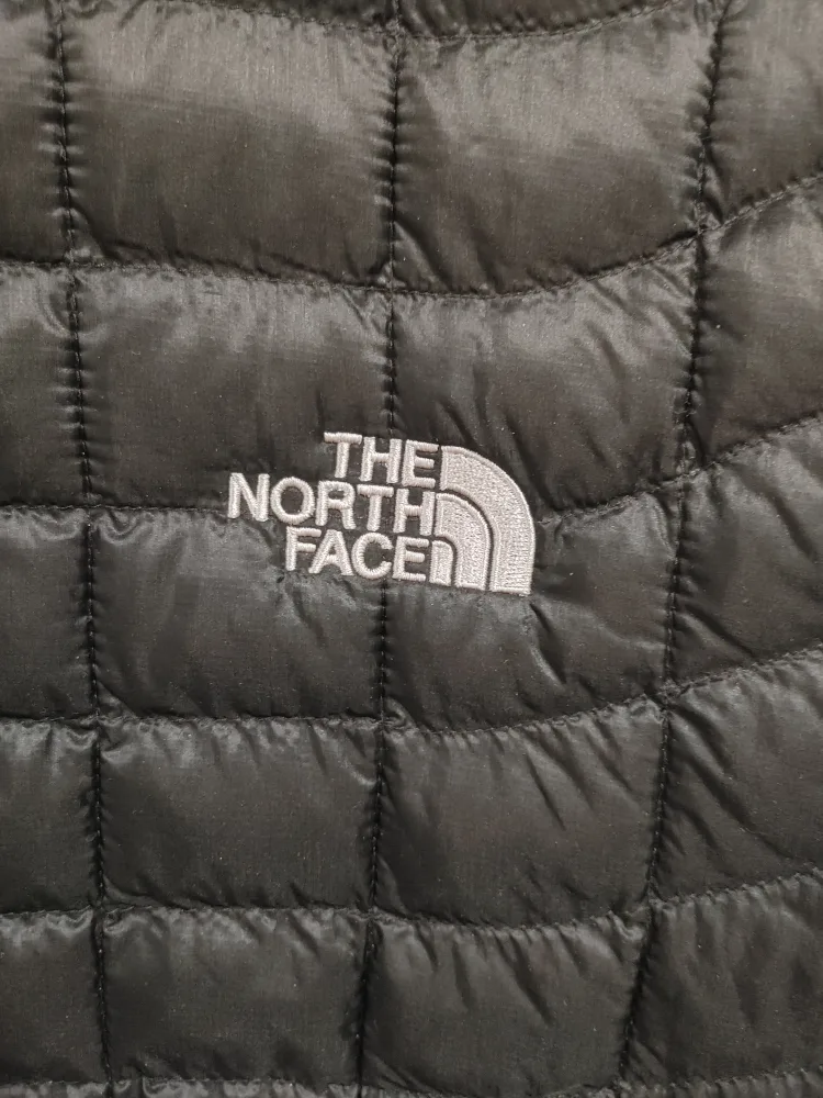💚THE NORTH FACE THERMOBALL JACKET MENS L BRAND NEW image indicator(2)