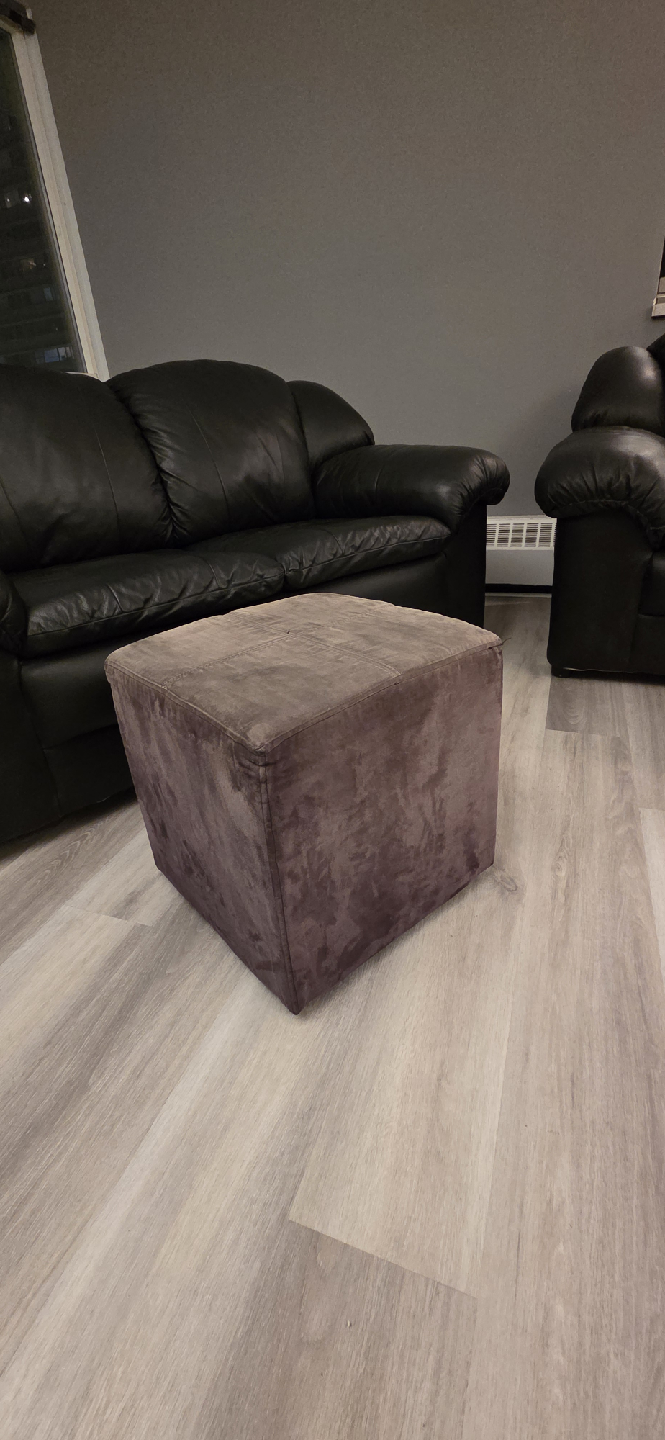 Upholstered Square Ottoman - photo 2