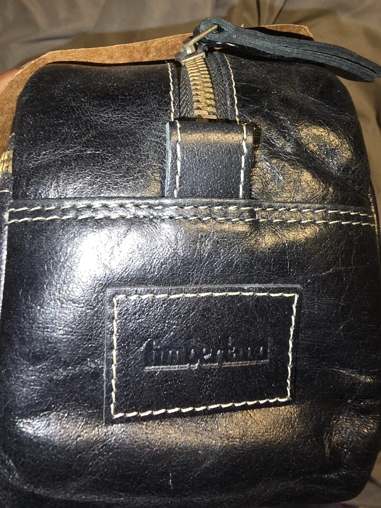 Timberland Leather Travel Kit - New in Box image indicator(4)