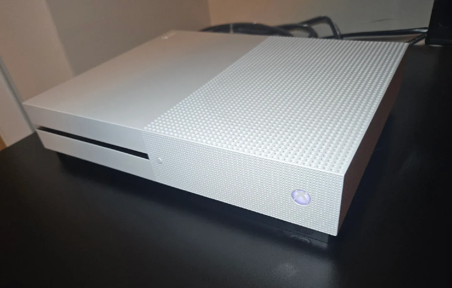 XBOX ONE S + RESIDENT EVIL BIOHAZARD / CLEAN + READY TO PLAY image indicator(2)