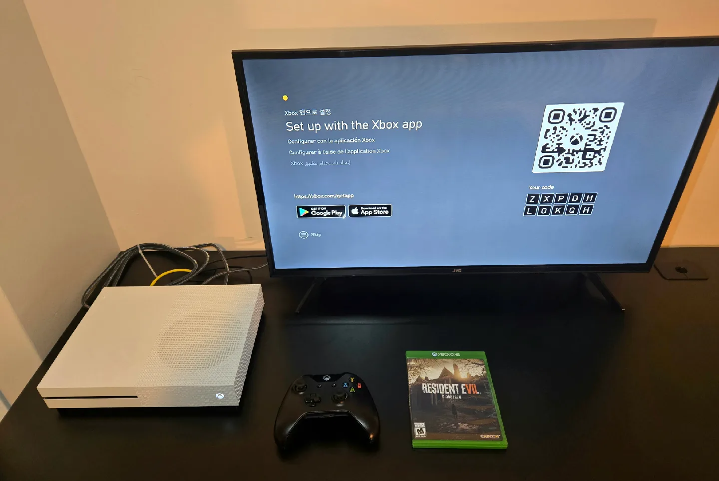 XBOX ONE S + RESIDENT EVIL BIOHAZARD / CLEAN + READY TO PLAY image indicator(5)