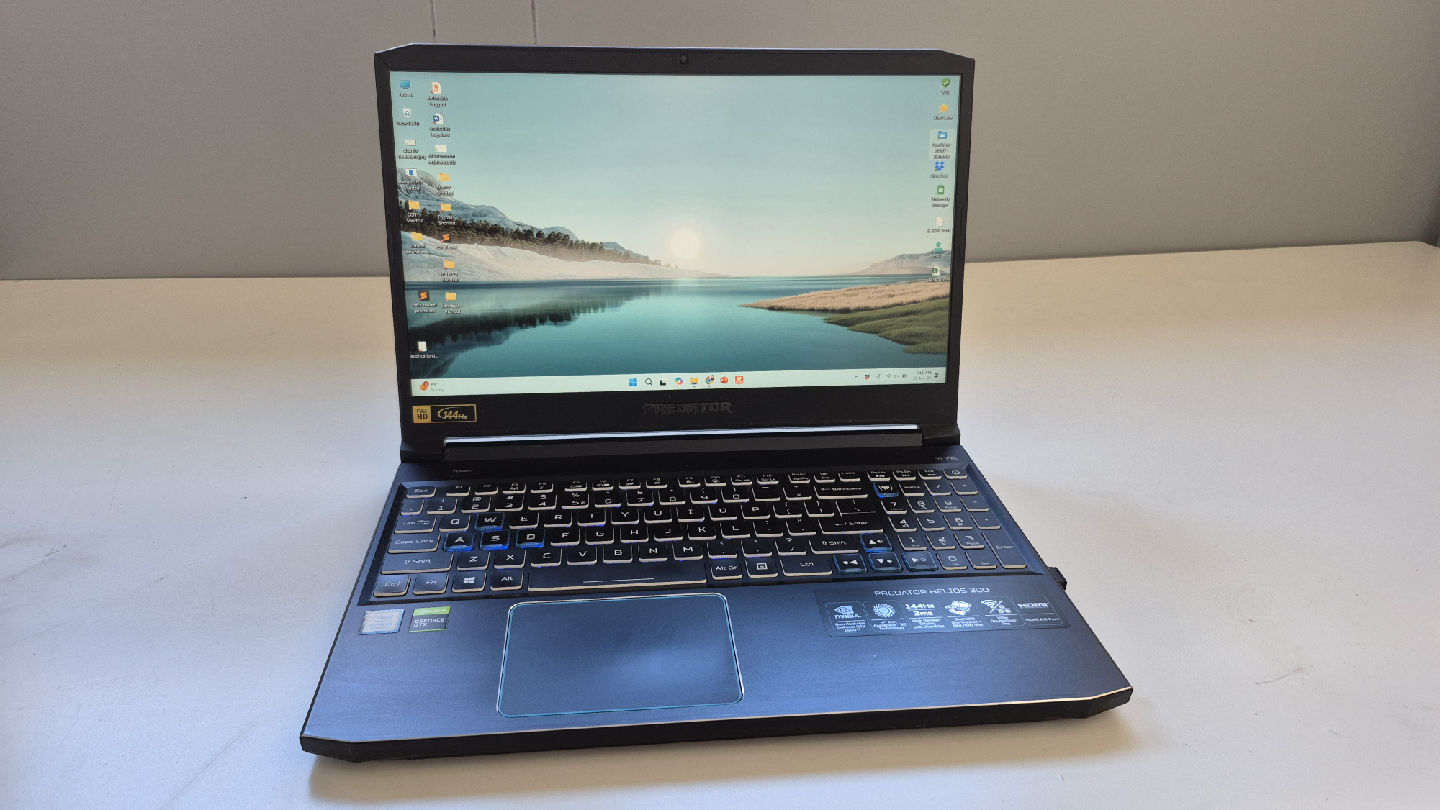Acer Predator Helios 300 Gaming Laptop - photo 2