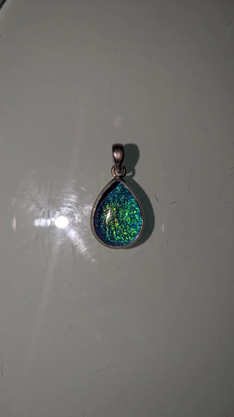 Teardrop dichroic glass pendant image indicator(2)