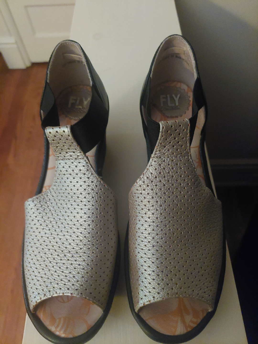 Fly London Wedge Sandals Size 9 - photo 2