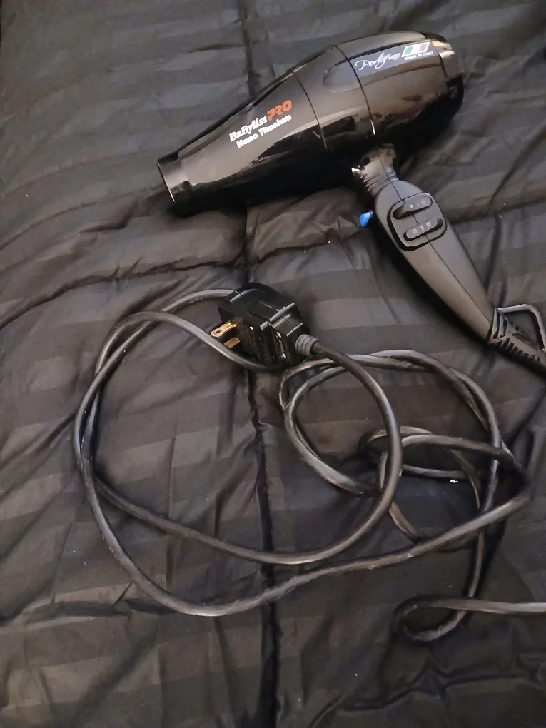 BaBylissPRO Nano Titanium Hair Dryer with Diffuser image indicator(2)